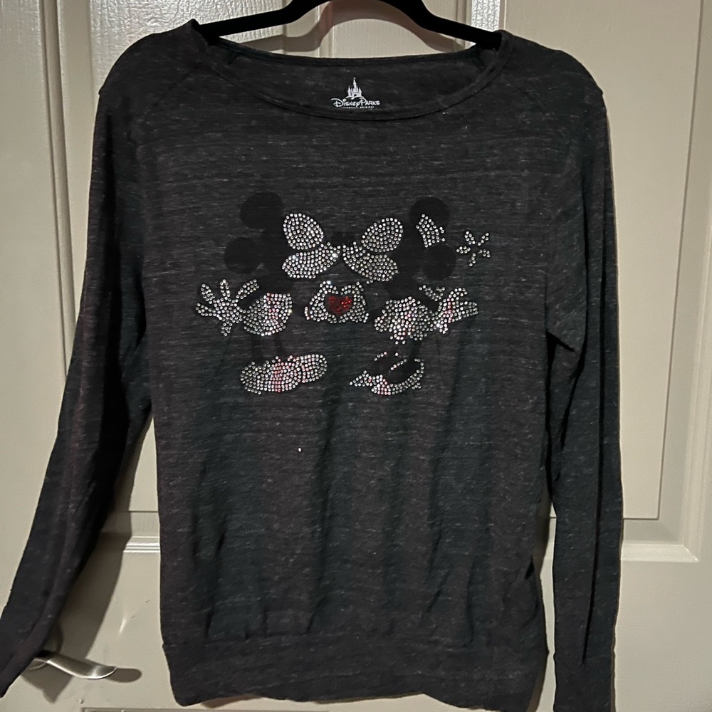 Disney World Long Sleeve Shirt Rhinestone Mickey and Minnie Kissing sz M